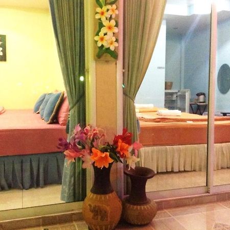 Baan Coconut At Koh Larn Hotel Bagian luar foto