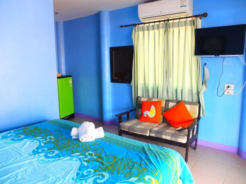 Baan Coconut At Koh Larn Hotel Bagian luar foto